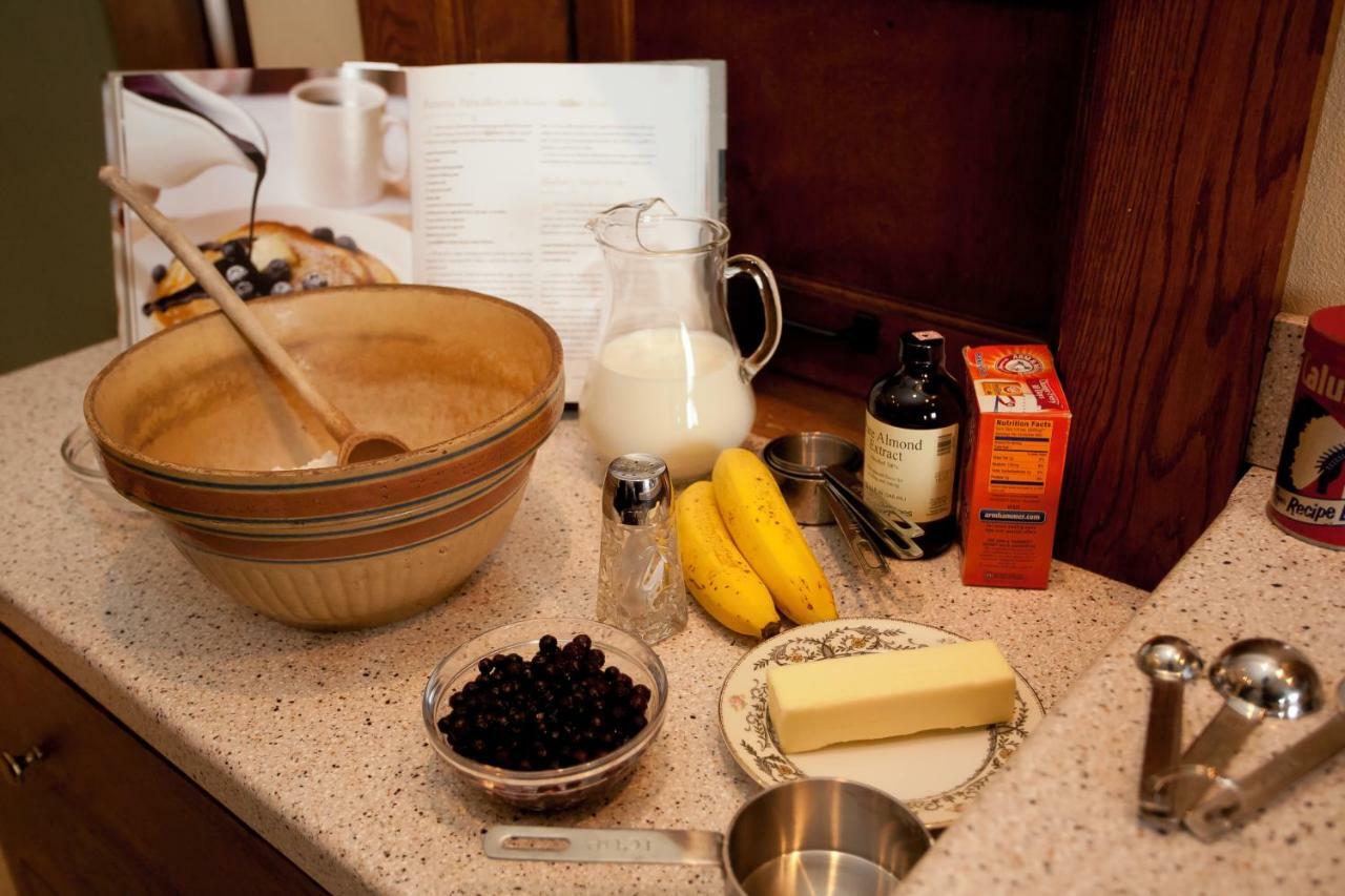 Westphal Mansion Inn Bed & Breakfast Hartford Экстерьер фото